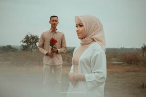 Debby Owient, S.ST & Ninna Isnainiyah, S.Pd